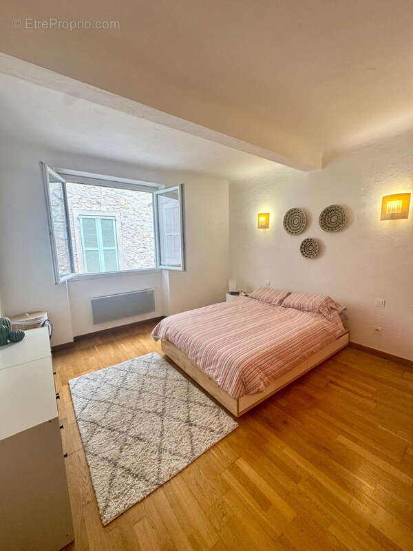 Appartement à LA COLLE-SUR-LOUP