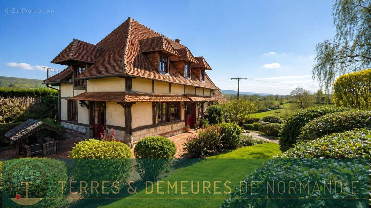 Maison à BURES-EN-BRAY