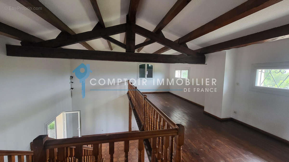 Villa Saint-Christol-Les-Ales de 218 m2 habitables sur un terrain de 2396 m2 - photo 10