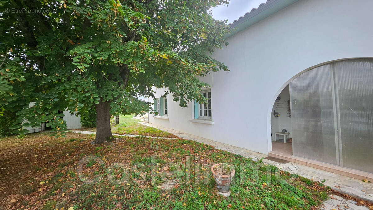 Maison à CASTELSARRASIN