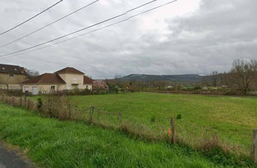 Terrain à MANSAC