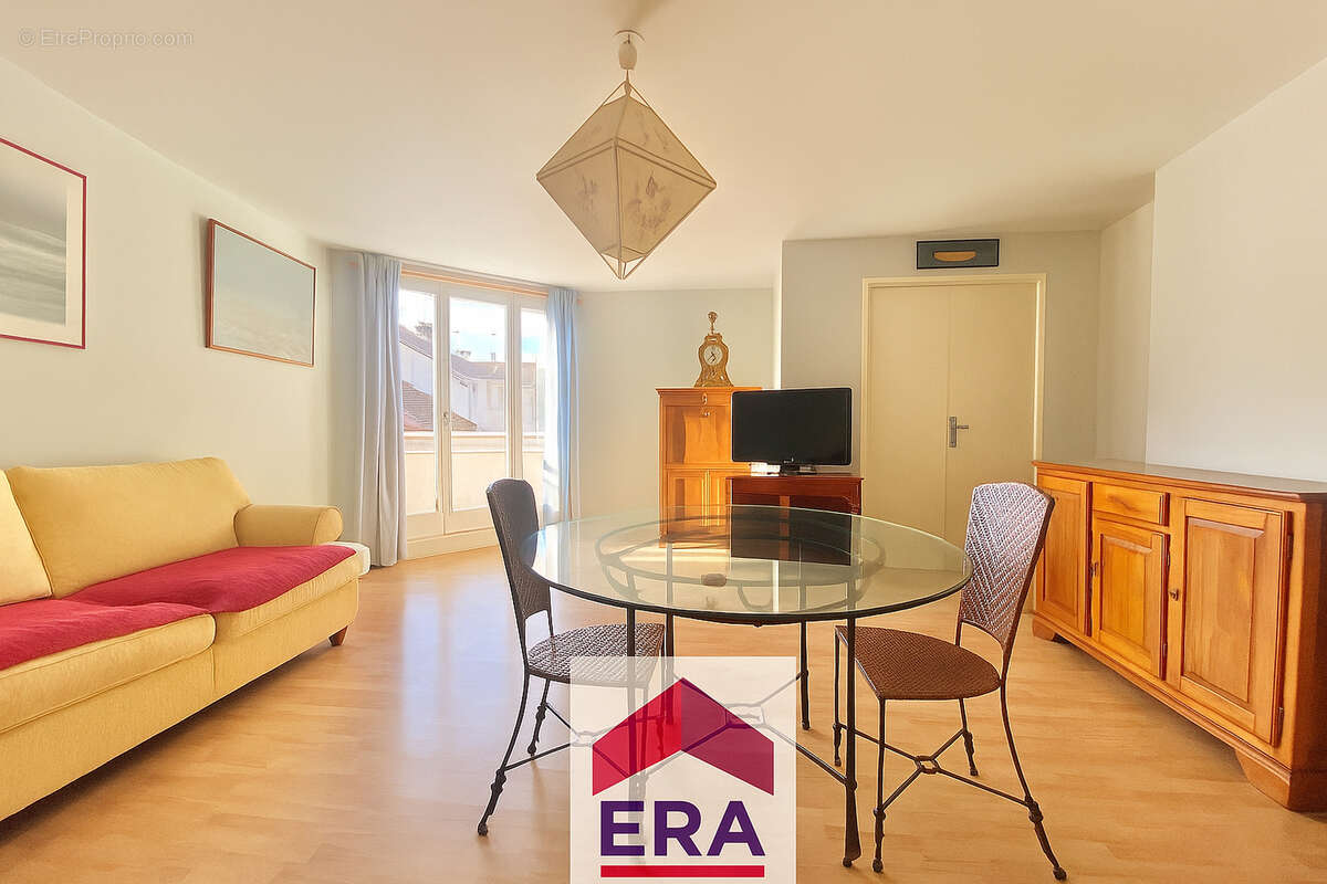 Appartement à SARTROUVILLE