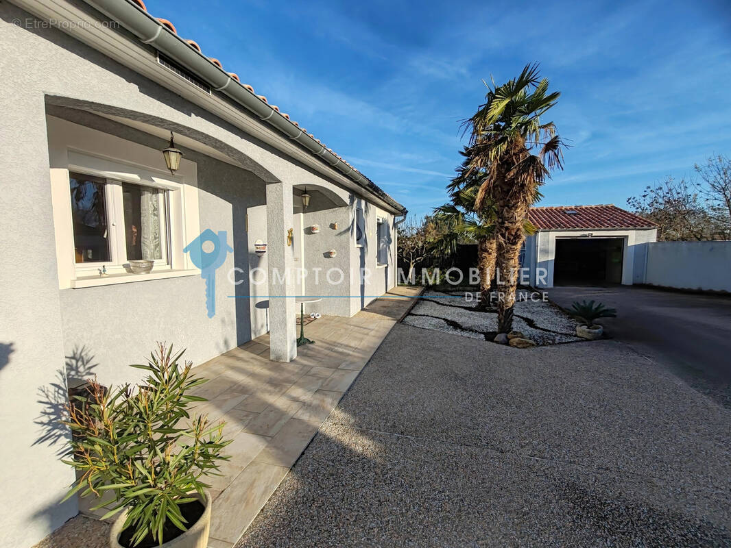 Maison 4 pièces 123 m² · à Soual · 123 m² · 299 000 €