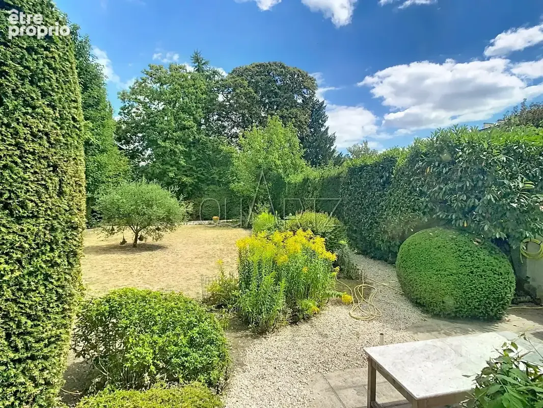 Photo Maison à Versailles au prix de 2 190 000€