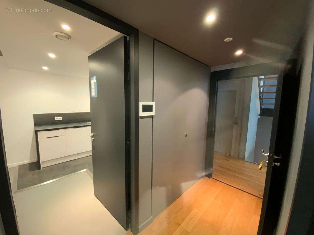 Rare croix rousse - immeuble 2013 a vendre - photo 8