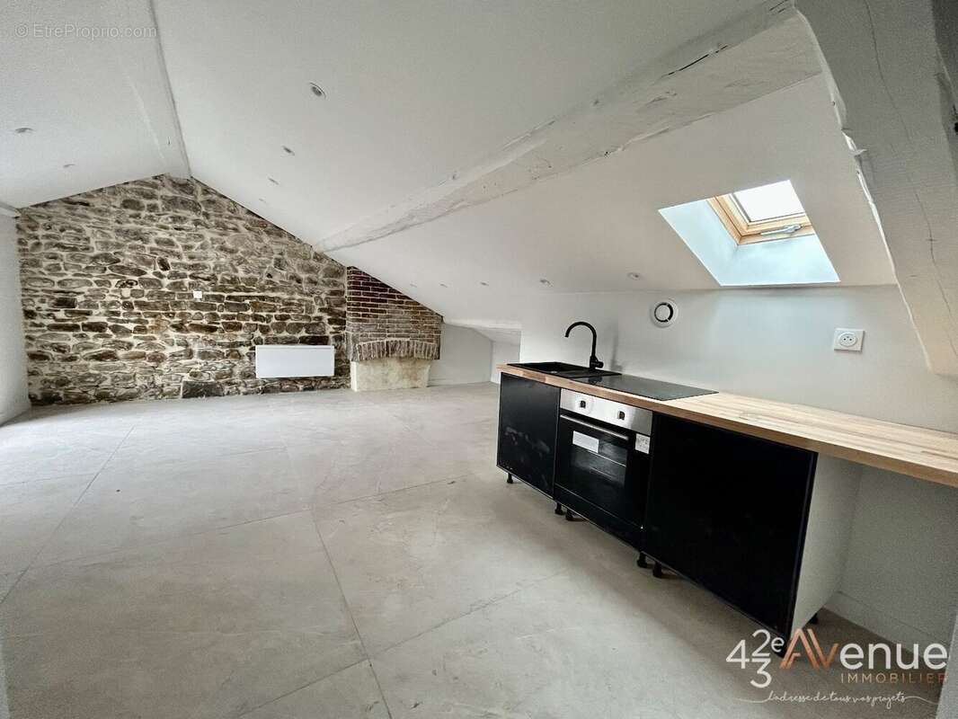 Appartement à SAINT-ETIENNE