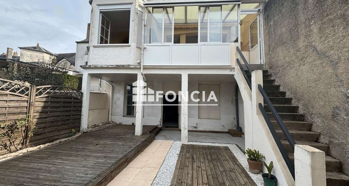 Maison à SAINTE-MAURE-DE-TOURAINE