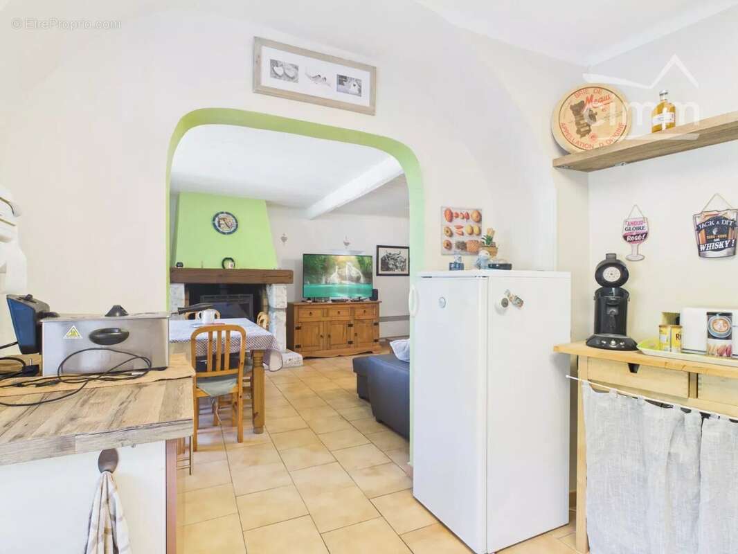 Maison 92 m² à Les Vans  - photo 8