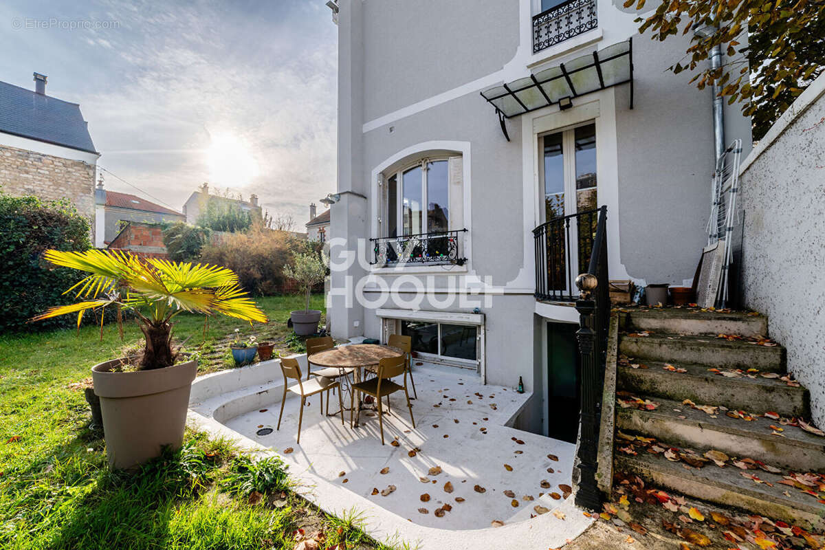 Maison à ASNIERES-SUR-SEINE