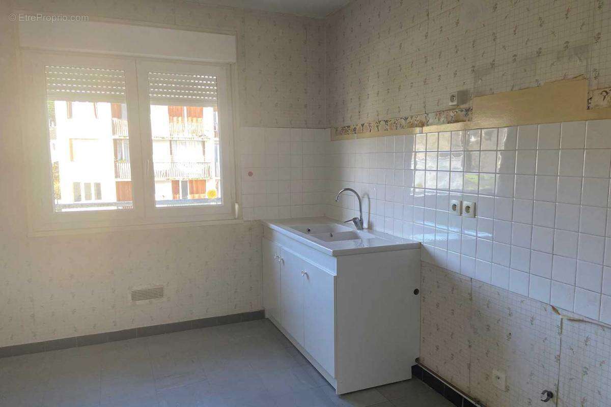 Appartement à PARON