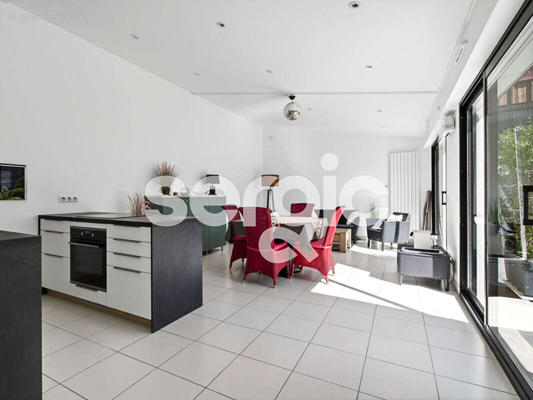 Maison à NEUILLY-PLAISANCE