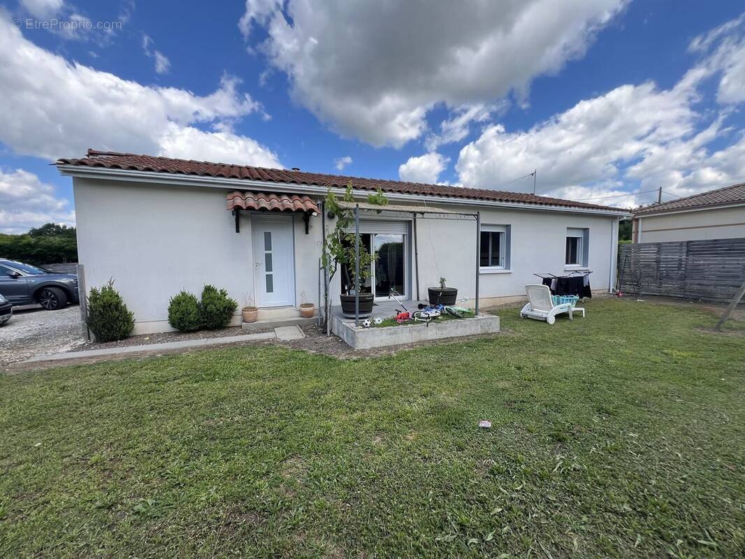 Maison à SAINT-DENIS-DE-PILE