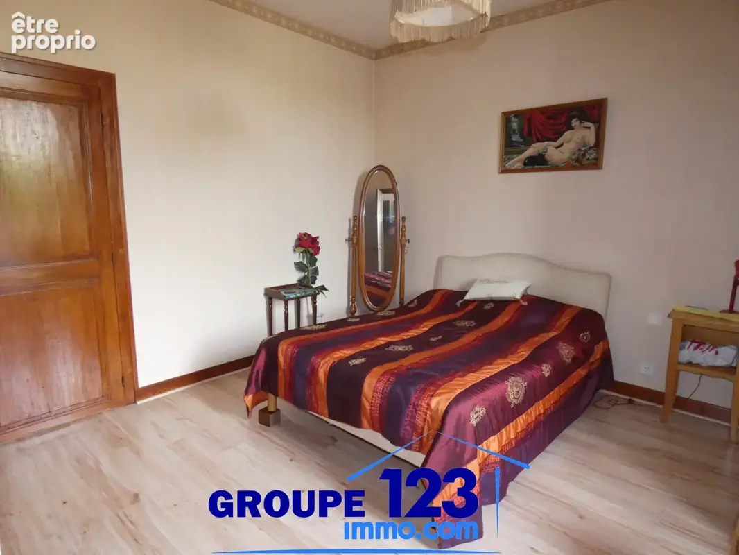 Auxerre - Maison de 81 m2 - T5 - photo 8