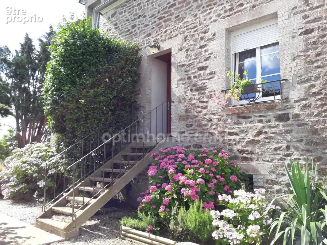Ensemble immobilier avec bar-restaurant, gîtes et piscine – fort potentiel touristique Proche de DINAN (22) - photo 8