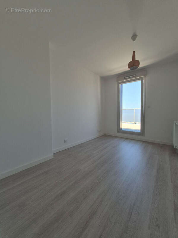 VANNES EST T.4  récent 96m² dernier étage - photo 6