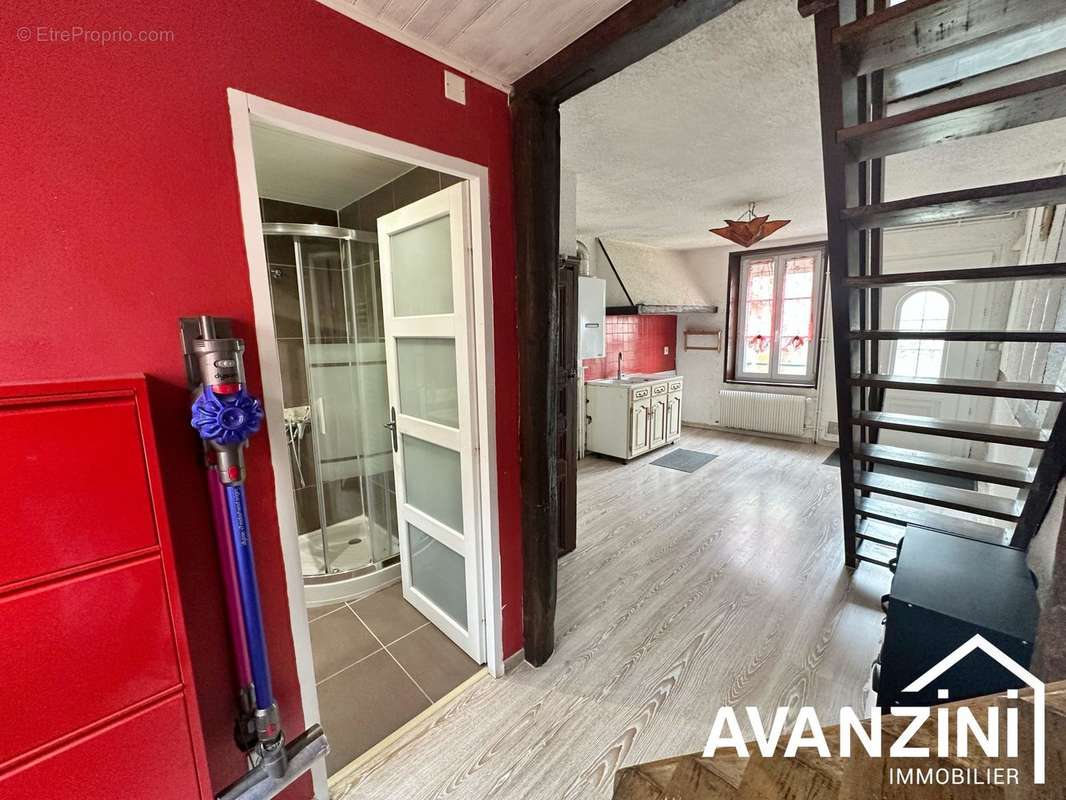 Maison à CRECY-LA-CHAPELLE