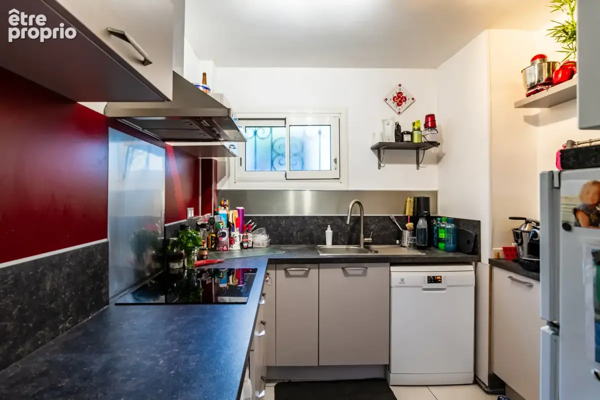 Appartement T3 avec terrasse, proche centre ville. - photo 7