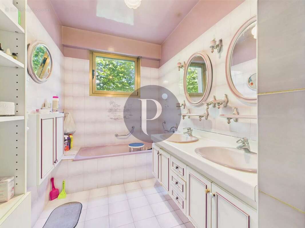 Maison à VERRIERES-LE-BUISSON