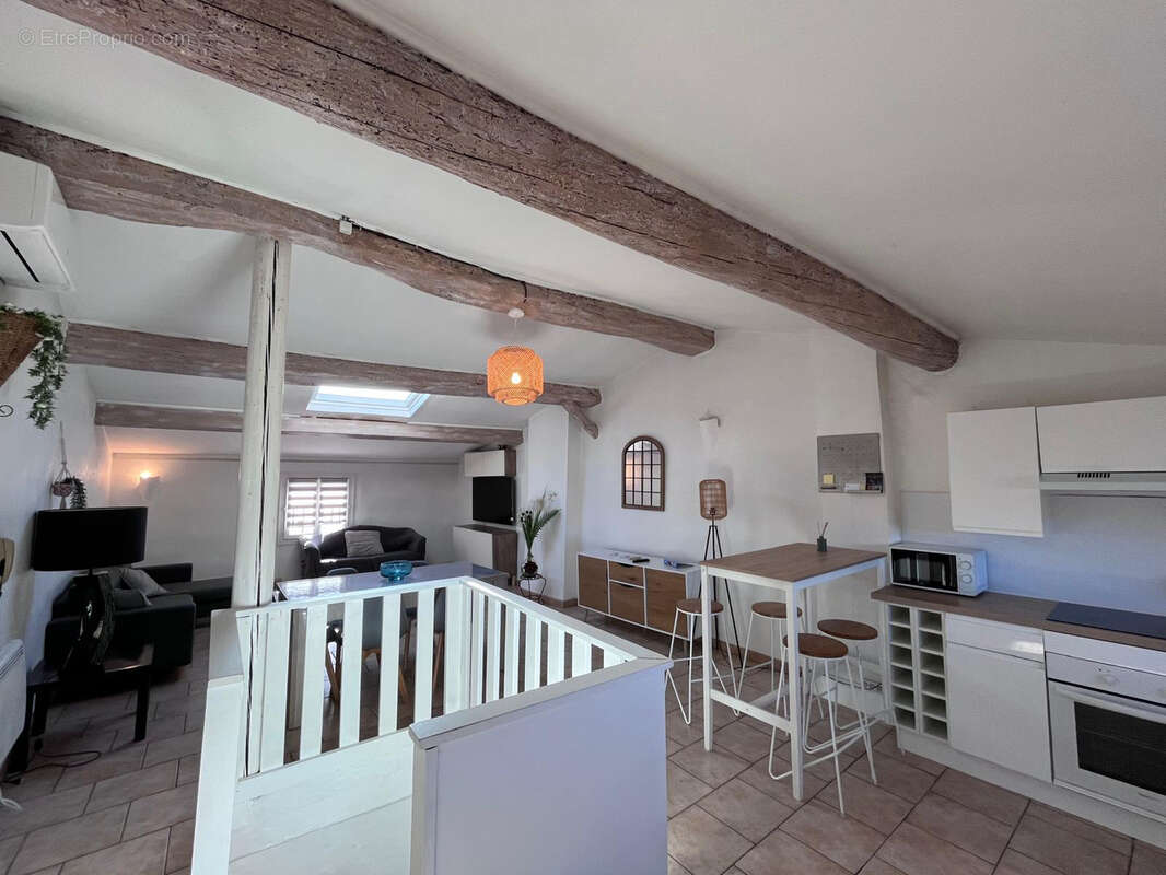 Appartement à SIX-FOURS-LES-PLAGES