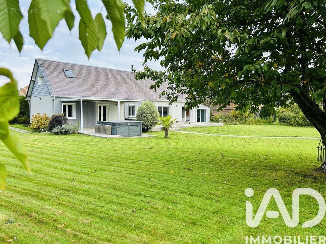 Maison 186 m² à Saint-Paer  - photo 4