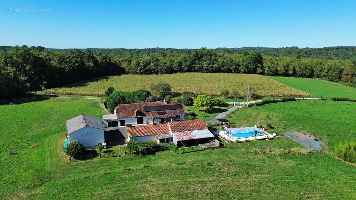 Maison à SAINT-GEYRAC
