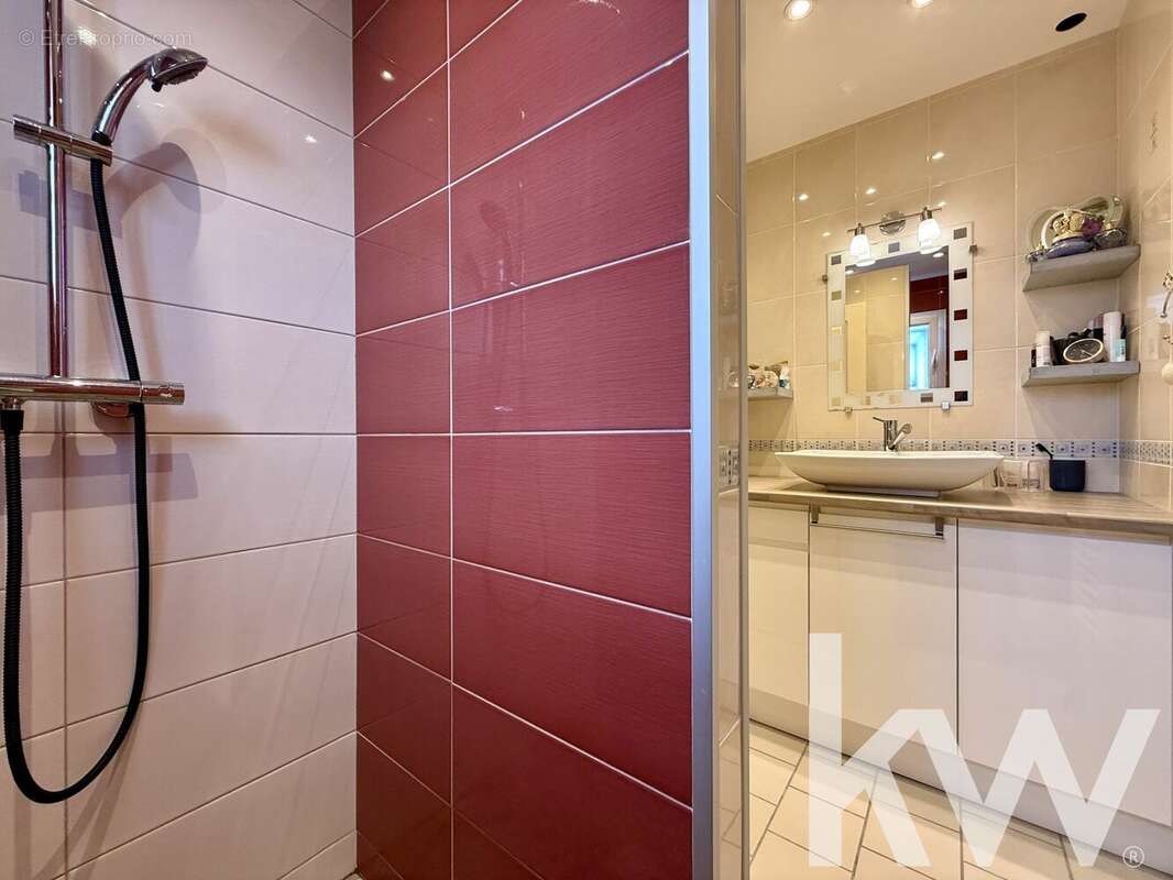 Maison à SAINT-BONNET-PRES-RIOM