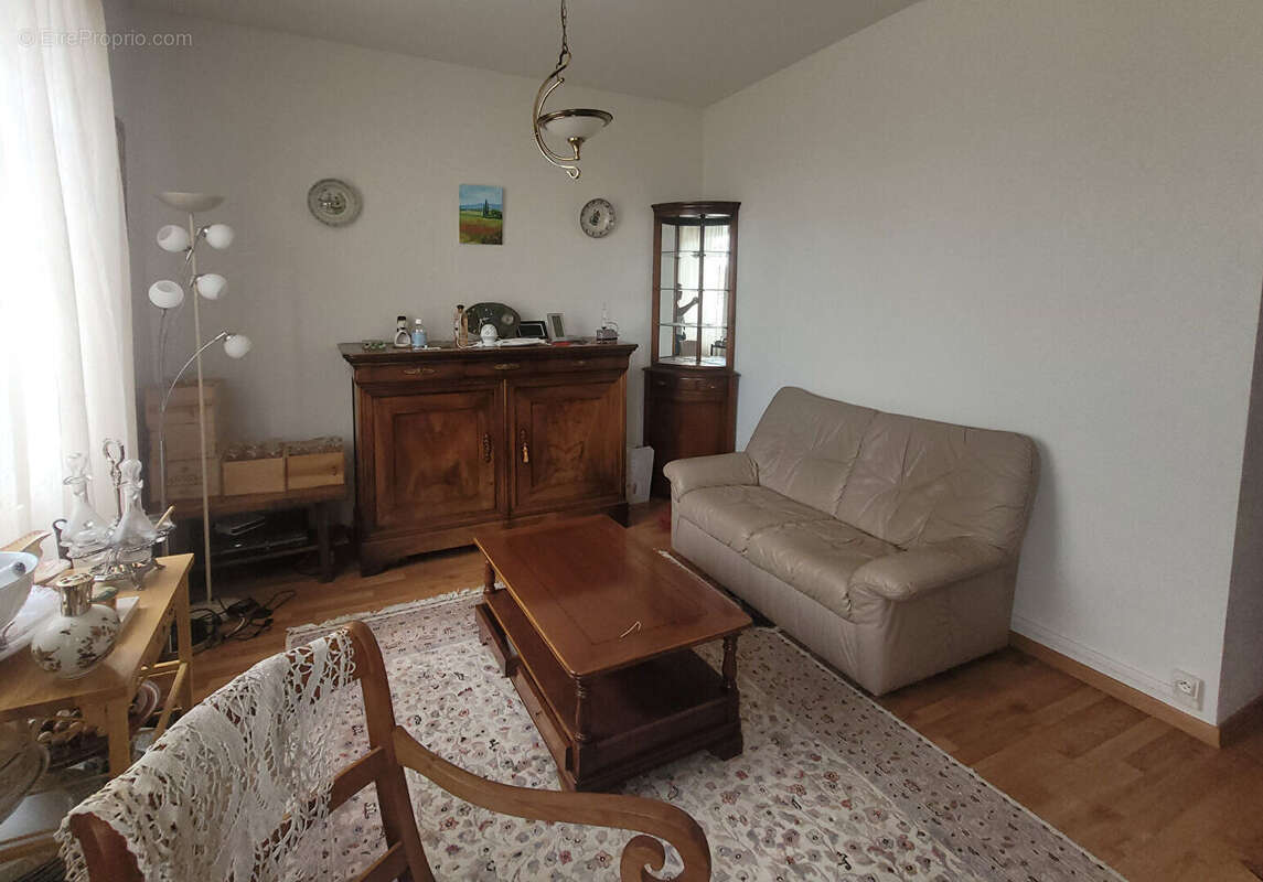 Maison à RUELLE-SUR-TOUVRE