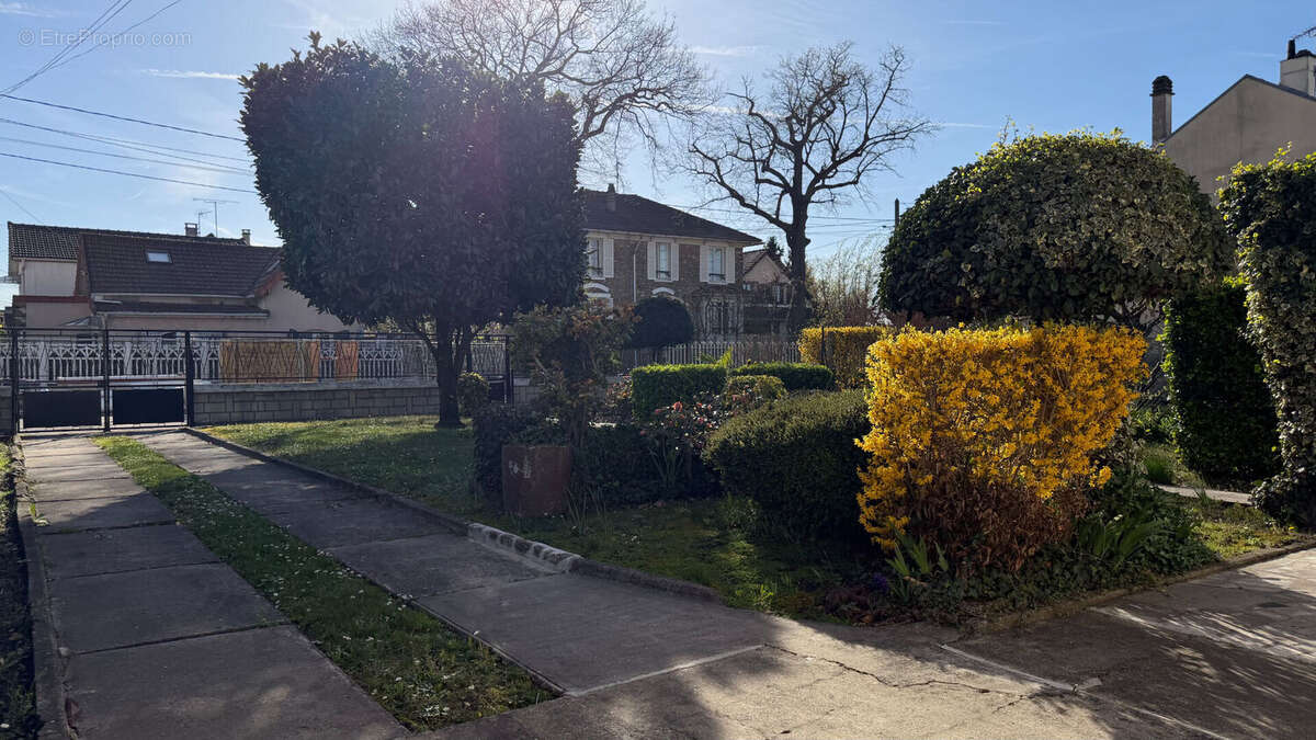 Maison à LIVRY-GARGAN