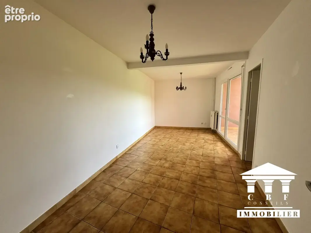 Appartement 61 m² à Le Creusot  - photo 2