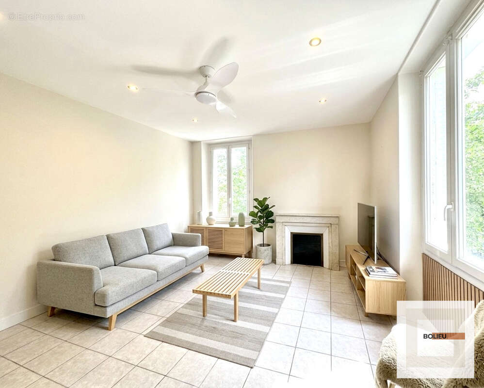 Appartement à SASSENAGE