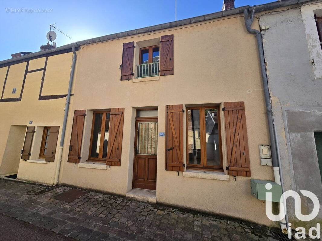 Photo 1 - Maison à CHATEAU-RENARD