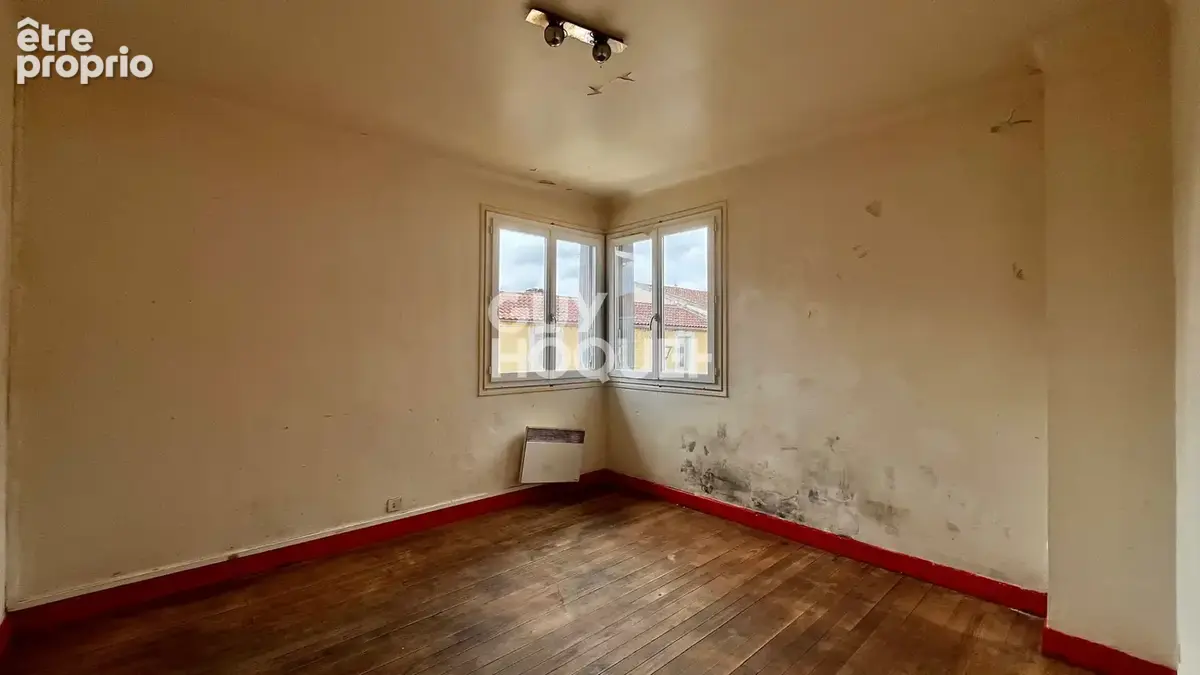 Maison en centre-ville, à rénover, 3 chambres et une cour intérieure - photo 6