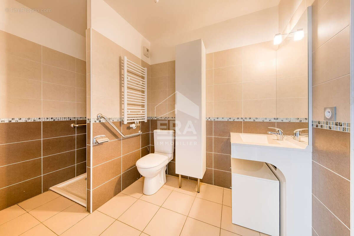 Appartement à EMERAINVILLE