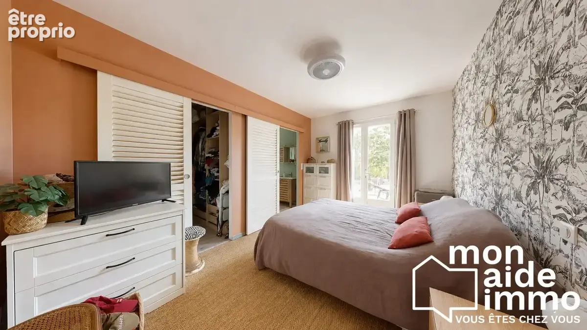 Maison 5 pièces 140 m² à vendre à Fargues-Saint-Hilaire (33370) - photo 4