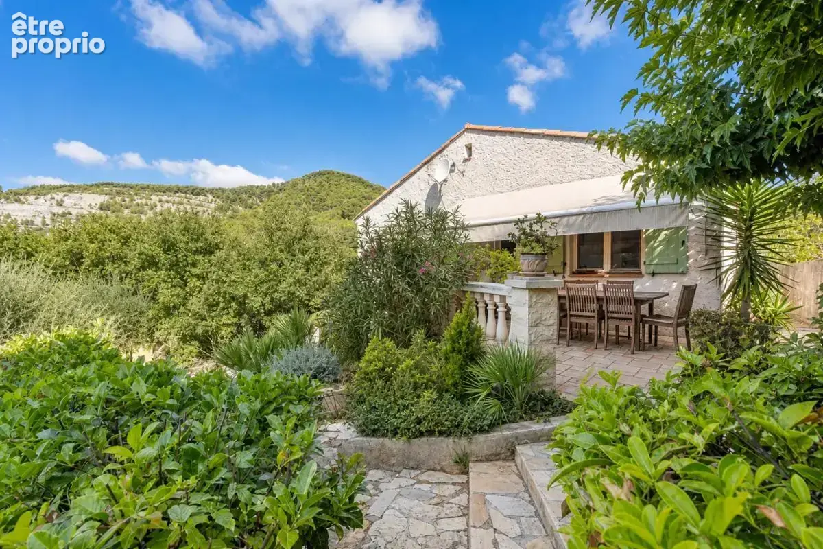 Maison à PEILLE