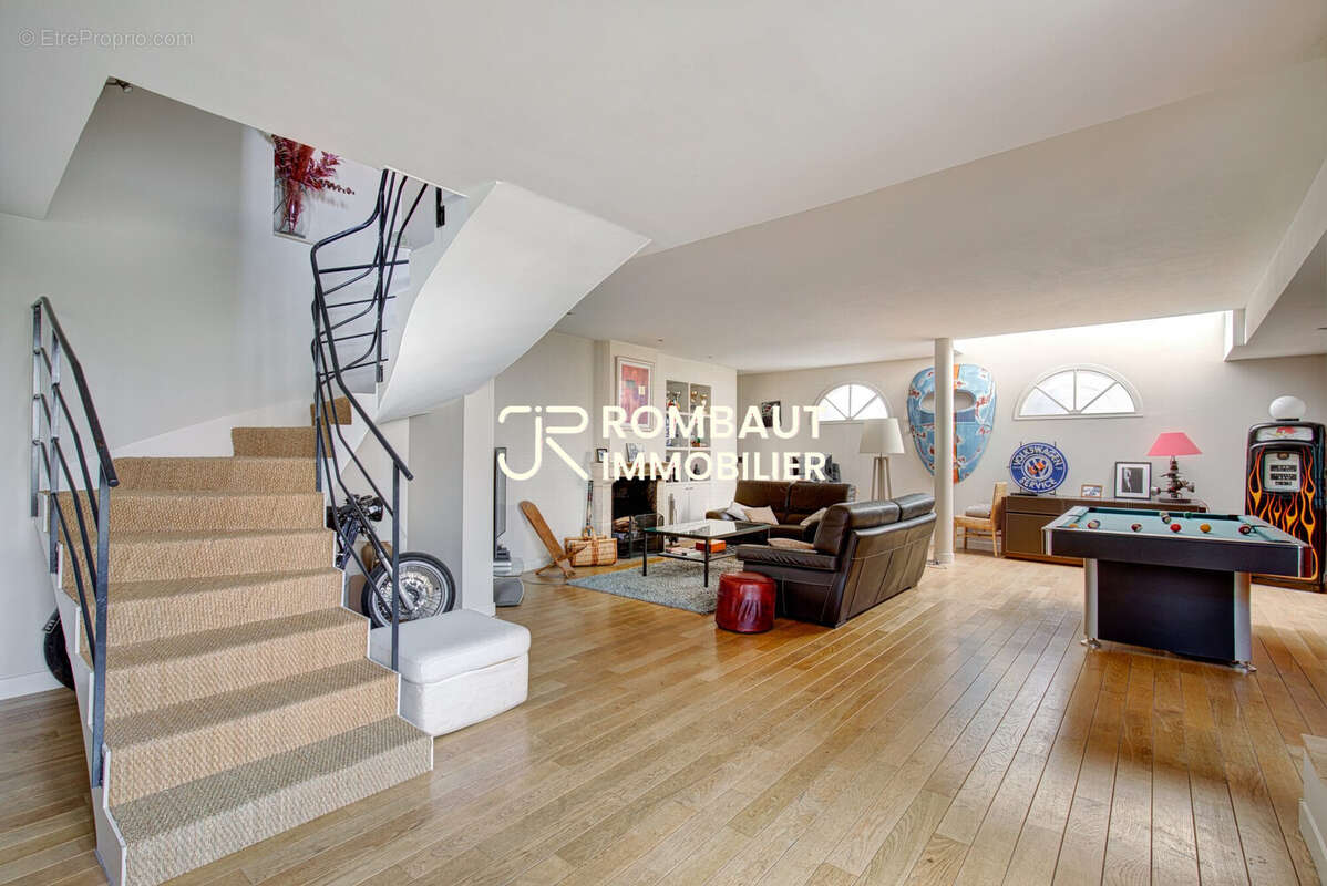 Appartement à LA CELLE-SAINT-CLOUD