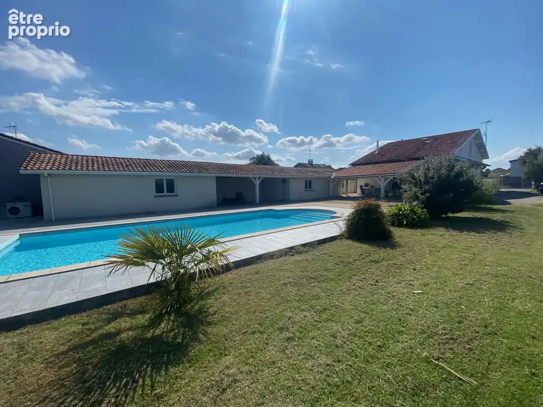 Maison 8 pièces 153 m2 + Piscine + Dépendances - photo 2