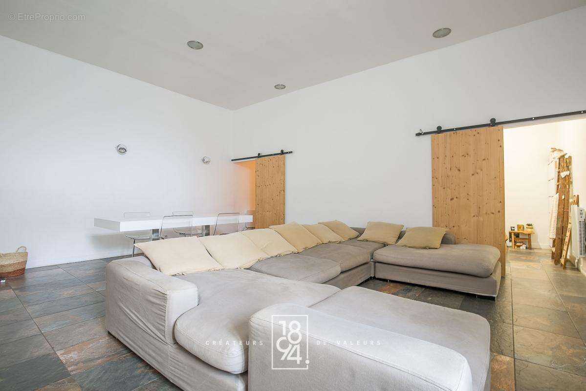 Appartement à MARSEILLE-7E