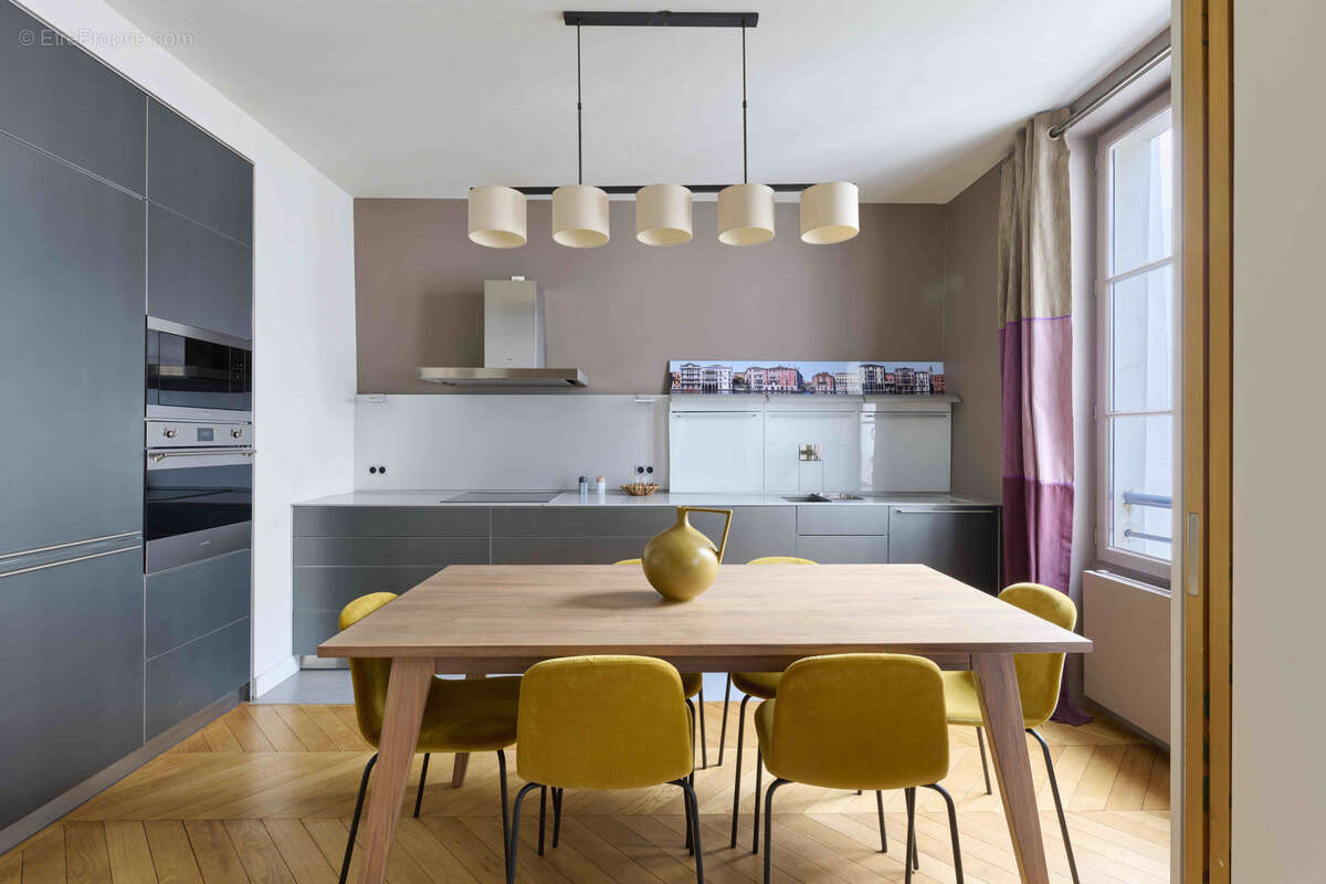 Appartement à PARIS-6E