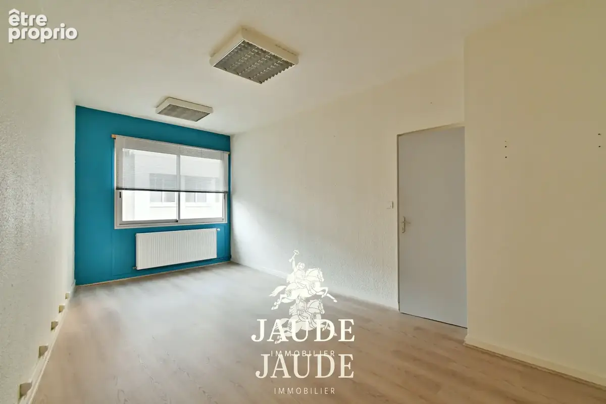 Bureaux de 96,2 m2   Secteur BLATIN, Clermont-Ferrand - photo 4