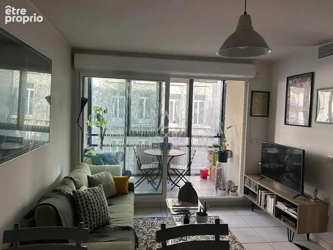 T2 loué avec garage et véranda 13006 - photo 1