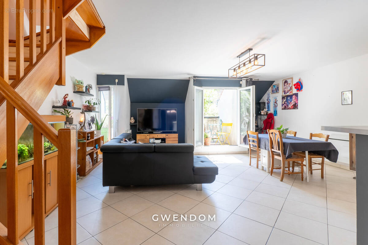 Appartement à TORCY