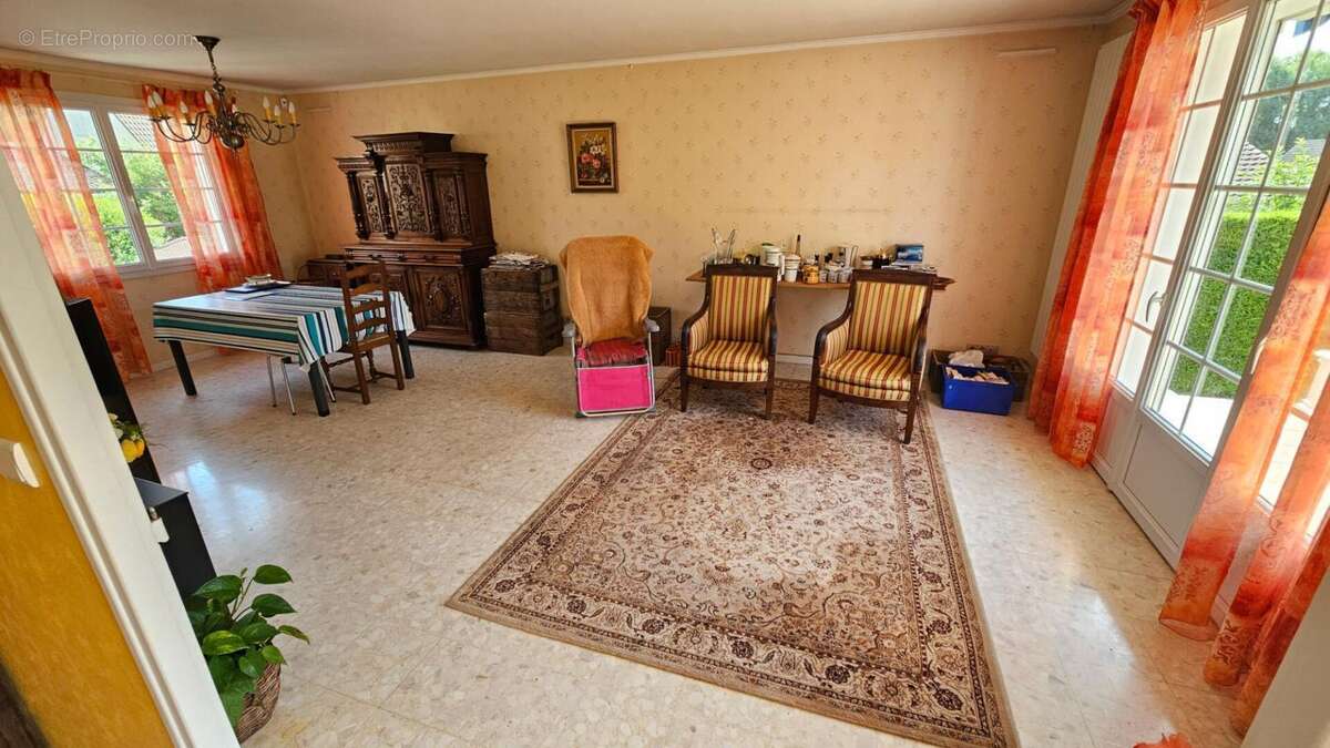 Houdan / Maison de plain-pied au calme avec commodités à pied / 3 chambres - photo 3