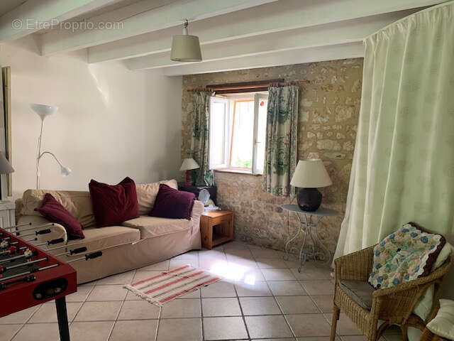 Maison à SAINT-THOMAS-DE-CONAC