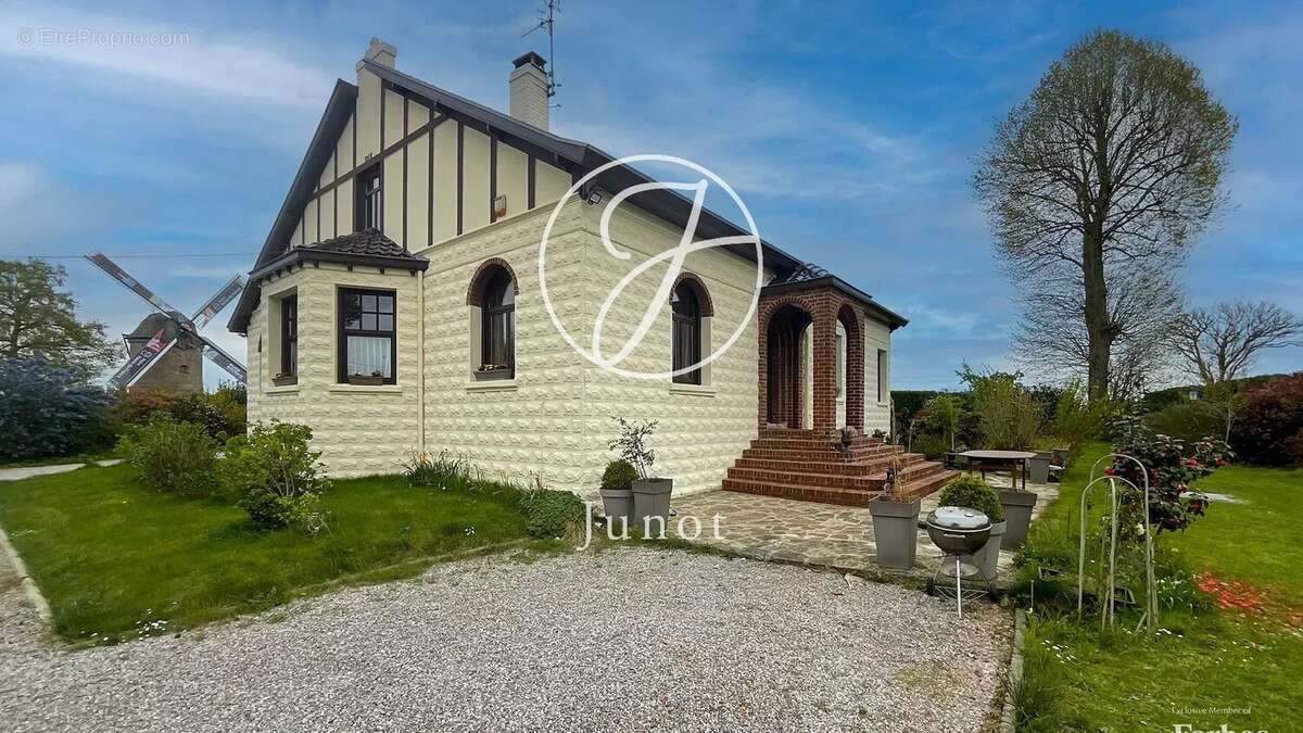 Maison à CAPPELLE-EN-PEVELE