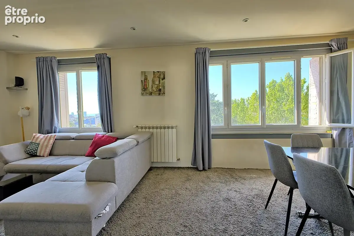 MONTOLIVET. Grand T3/4 de 72 m². - photo 9