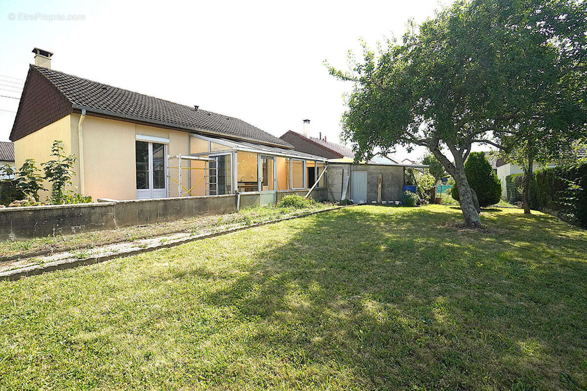 Maison Sarge Les Le Mans 3 pièce(s) 70 m2 - Garage - Jardin - Véranda - photo 8