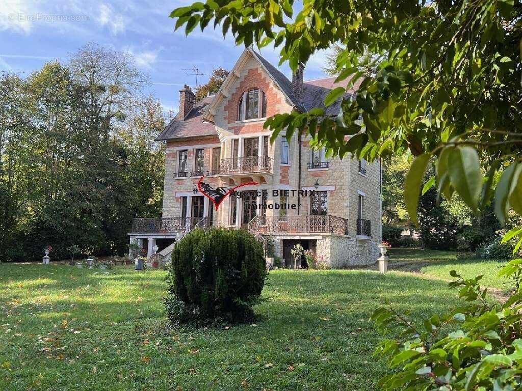 Maison 433 m² à Parmain  - photo 3