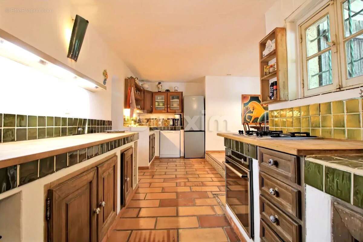 Maison à ENTRECASTEAUX