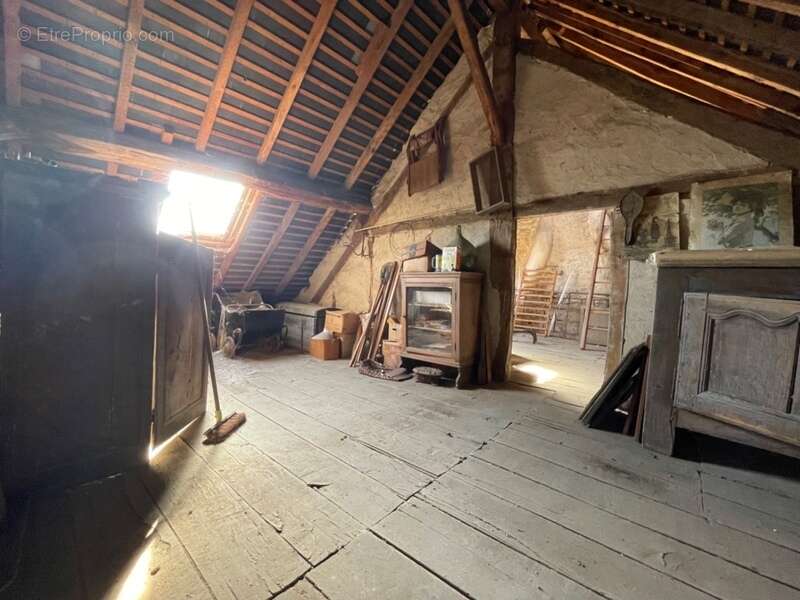 Maison à BUSSIERE-DUNOISE